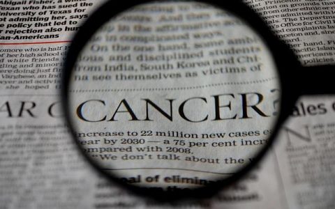 如何利用智能技术手段提前发现癌症？