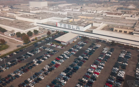 因新冠肺炎影响，特斯拉工厂全面停产！