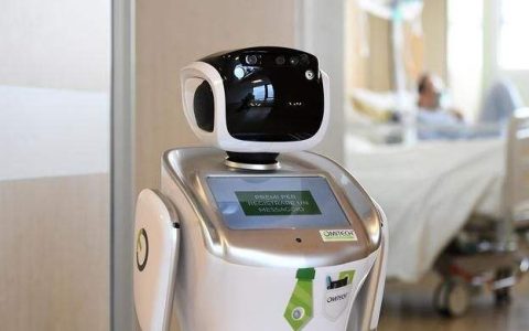 日本东京用机器人看护新冠肺炎患者！