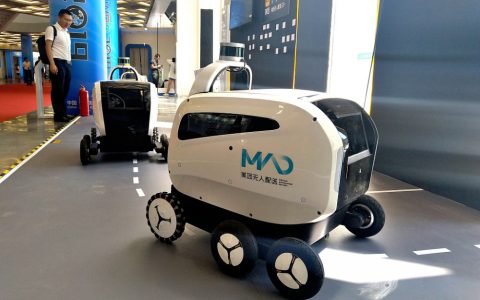 机器人配送能不能让丰巢“硬”起来？