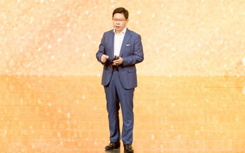 华为官方宣布，即将建成不含国外技术的自主化芯片生产线！