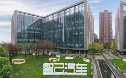 智已汽车，全程“零接管”，让多场景通勤变得更随心！