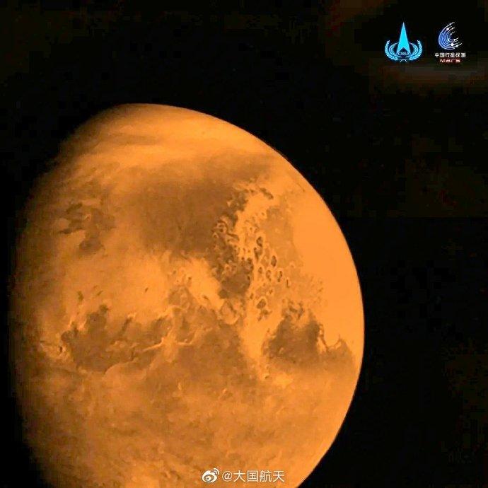 中国人拍的首张「红色星球」高清照为什么是黑白的？