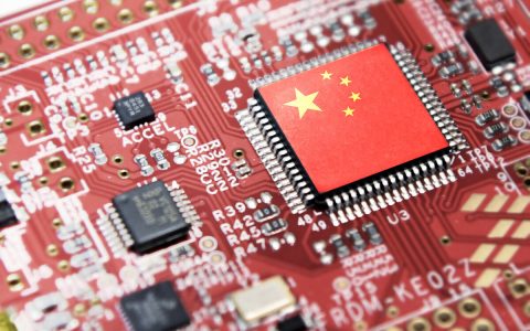 如何自制一枚芯片，普通人能做出芯片来吗？