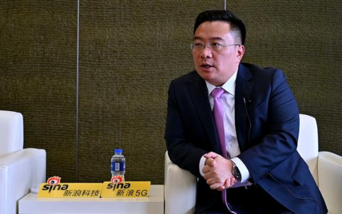 原京东 AI 开山者周伯文受聘为清华大学电子系长聘教授、惠妍讲席教授