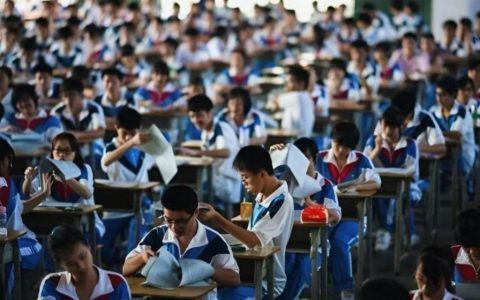 还有两天就高考！B 站 UP 主用 AI 预测出2022年高考作文题，竟然是这些......