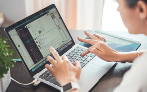 对话石墨文档吴洁：把在线office做「深」| PLG十人谈