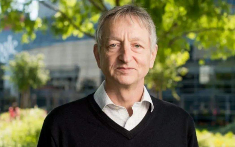 Geoffrey Hinton 最新访谈：不出五年，我们就会破解大脑的运作机制，但不是通过反向传播