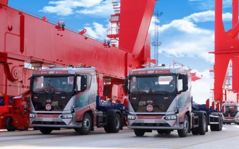 飞步科技车路云应用落地南通港，自动驾驶集卡车队已实现编组作业