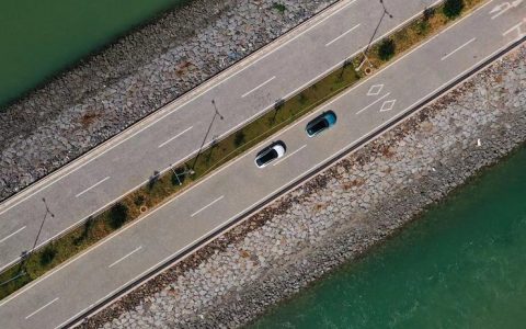 入门即顶配？深蓝 SL03 发布，长安这次给足了诚意