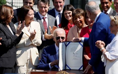 如何应对美国《芯片与科学法案》？出拳不如练功