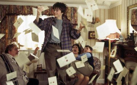 华强北MCU冰血暴：“芯片赌徒”的狂欢、谎言与挣扎