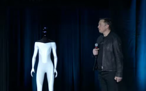 马斯克表示，特斯拉的机器人将比公司的全自动驾驶业务“更有价值”