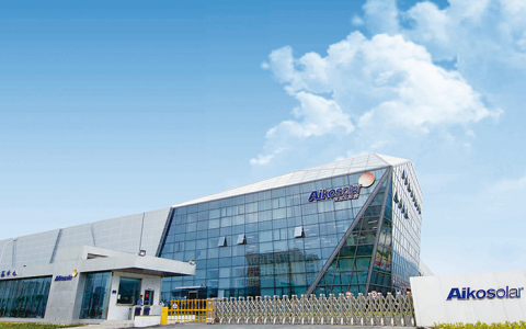 140台SLAM机器人入职爱旭工厂近一年，已成车间“王牌搬运工”