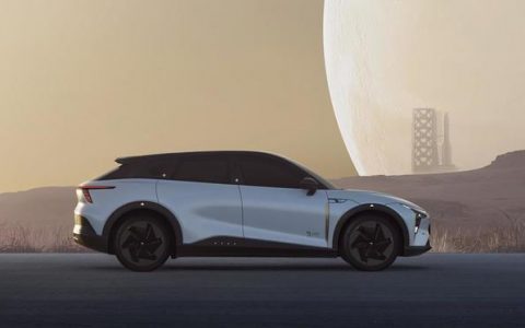 集度ROBO-01探月限定版正式上市，智能驾驶仍在迭代中