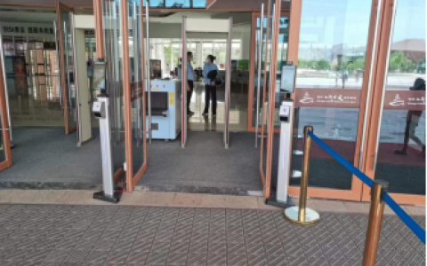 亚略特健康码测温一体机部署多地，防疫治理一键提效