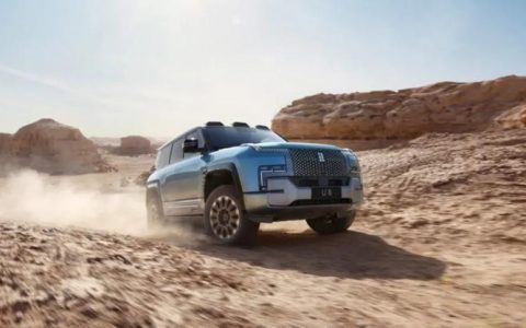 比亚迪仰望：那年我「翻山跨海」，横扫车圈无对手