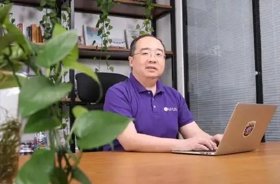 对话 APUS 李涛：全面转型做 AI，蒸馏法训练大模型，沉淀中小模型