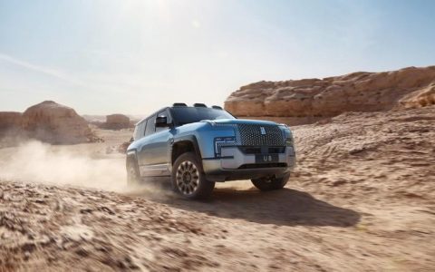 仰望U8上海车展开启预售，预售价109.8万元