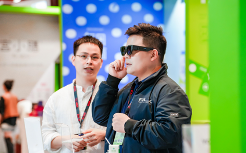 被用户称作“AR之光”的INMO，如何定义未来眼镜？