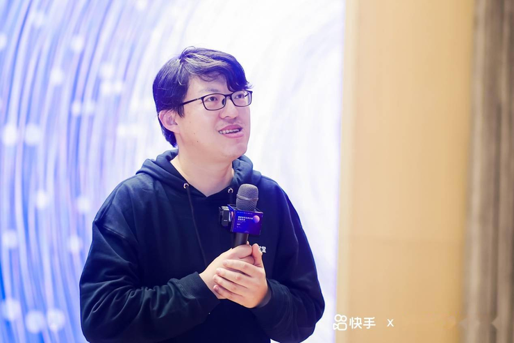 快手商业化：从慢跑，到狂飙
