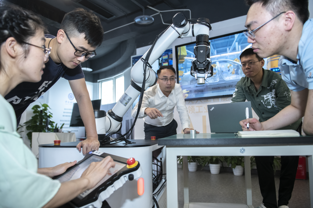 摇橹船科技智能视觉科技创新中心被授牌重庆市数字提升基地