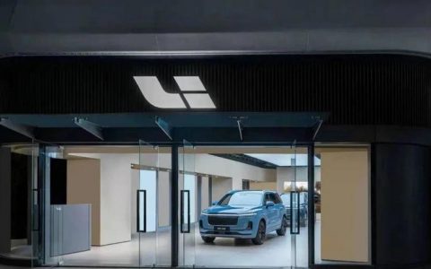 理想汽车：「新势力一哥」的繁华与隐忧