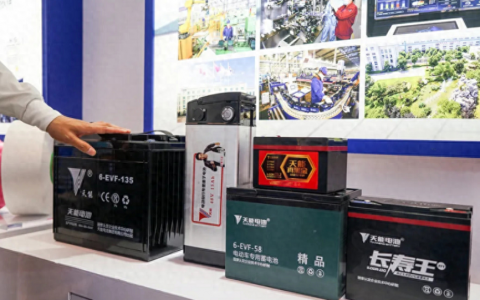 今天才知道，铅酸、石墨烯、钠电池、锂电池区别多大，价格是多少