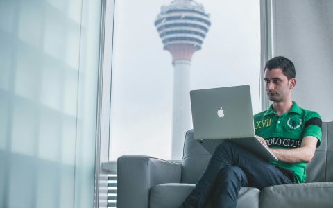 了解人工智能对劳动力的影响