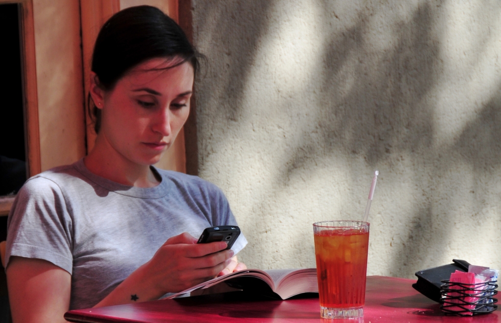 研究表明，年轻成年人会使用人工智能获取财务建议